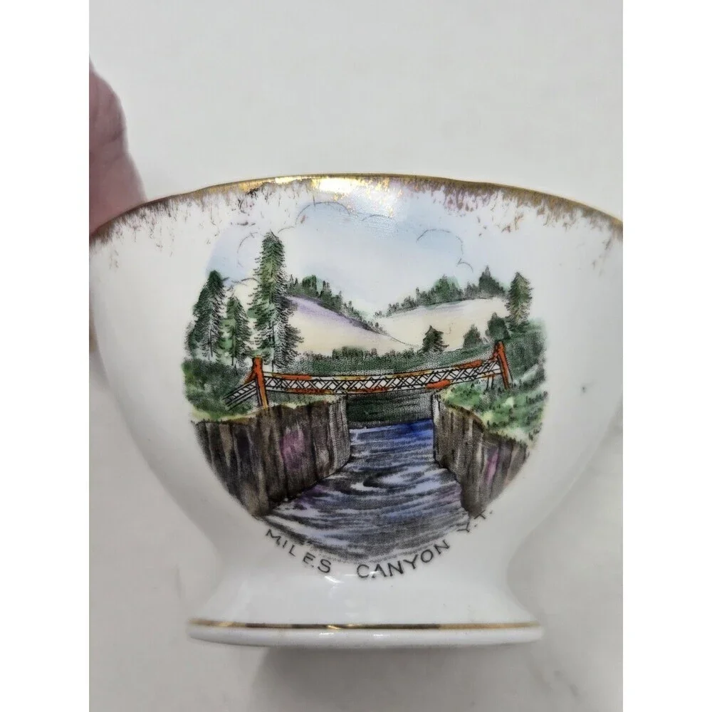 VINTAGE GLADSTONE CREAMER SUGAR BOWL BONE CHINA YUKON CANADA COLLECTIBLE FLOWER